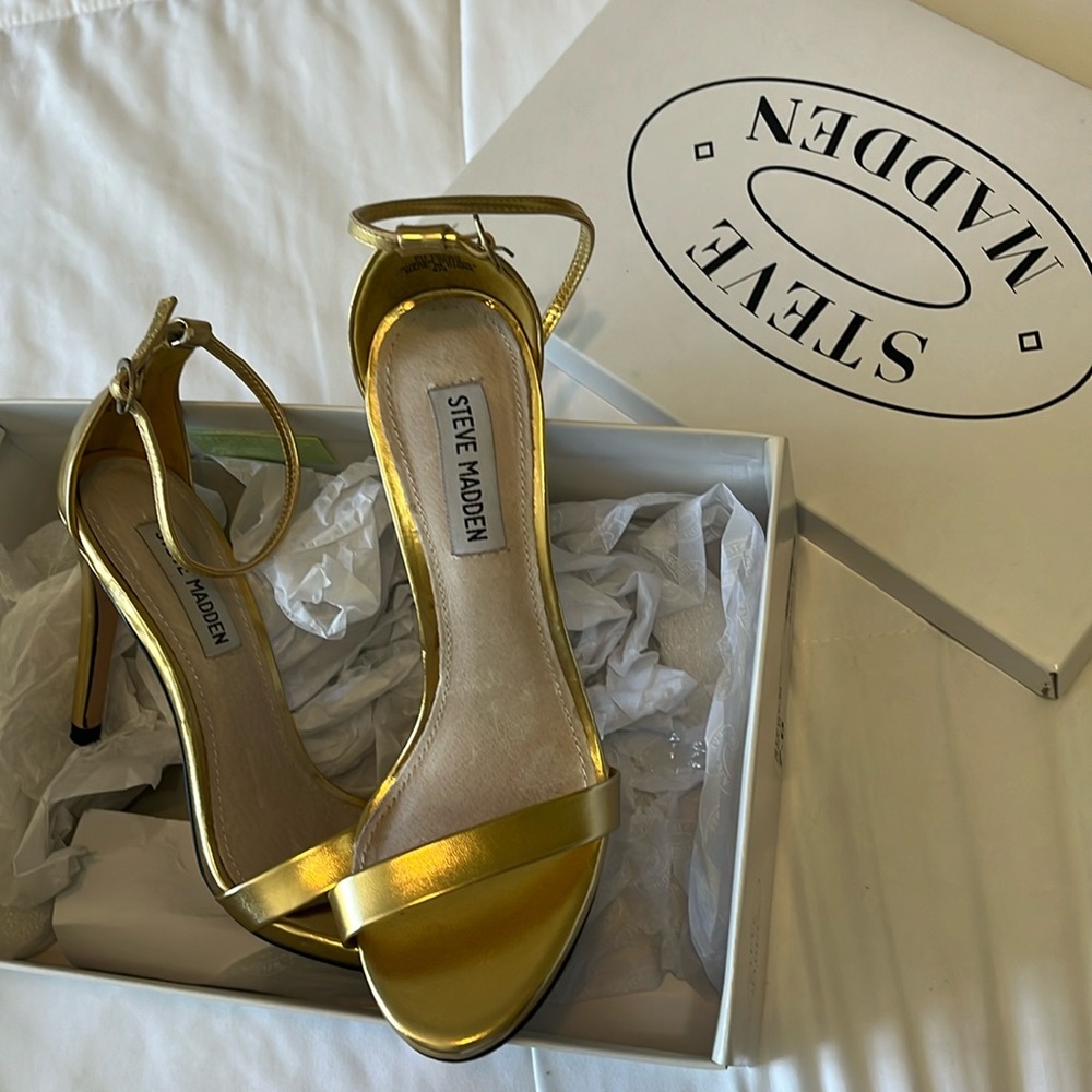 Steve Madden gold heels